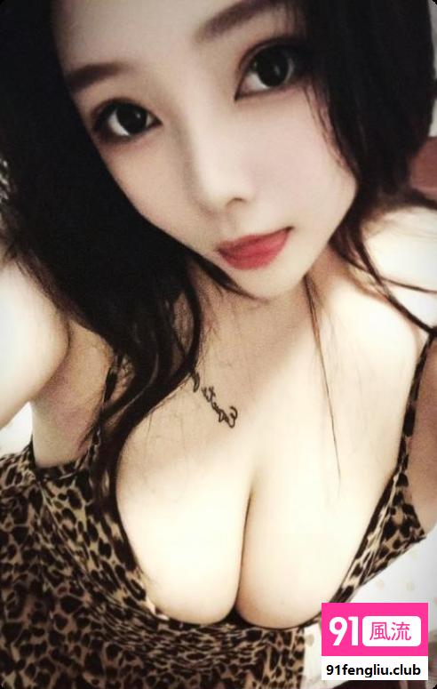火辣豹纹小姐姐